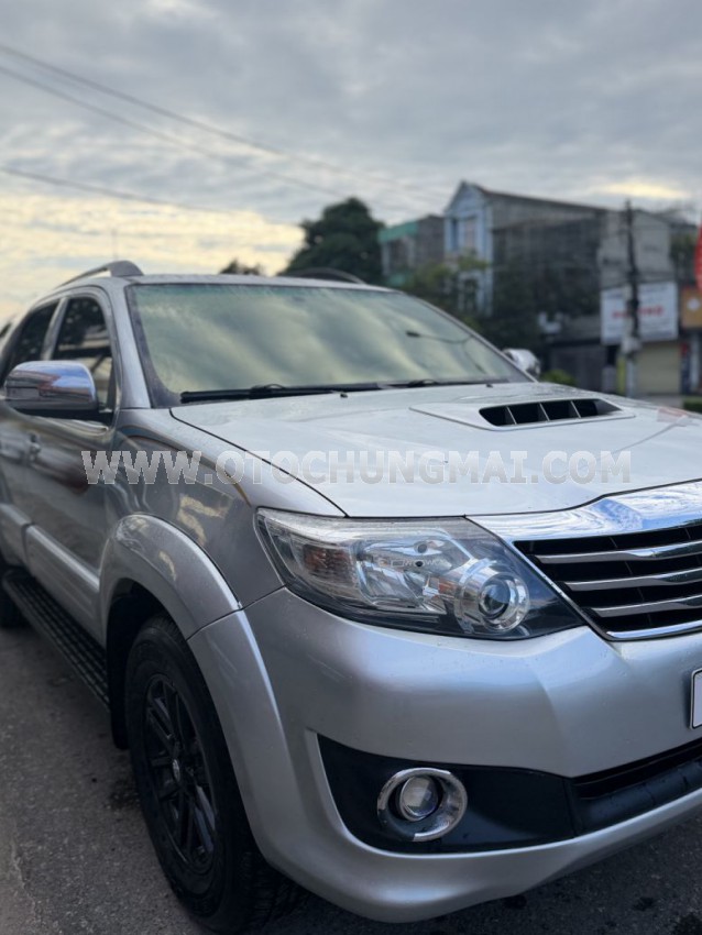 Xe Toyota Fortuner 2.5G