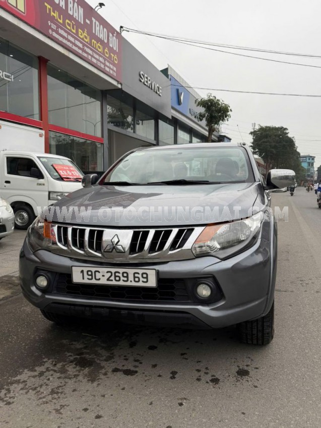 Mitsubishi Triton 4x2 AT